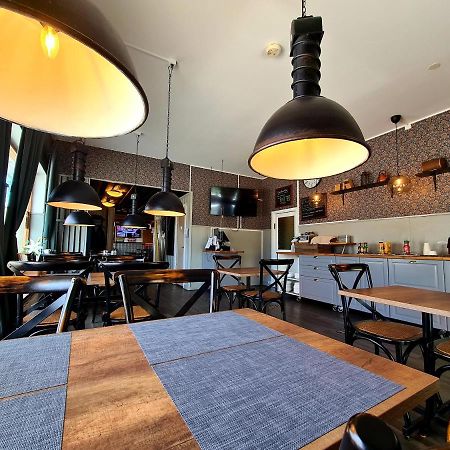 Dala-Jaerna Hotell Och Vandrarhem Экстерьер фото