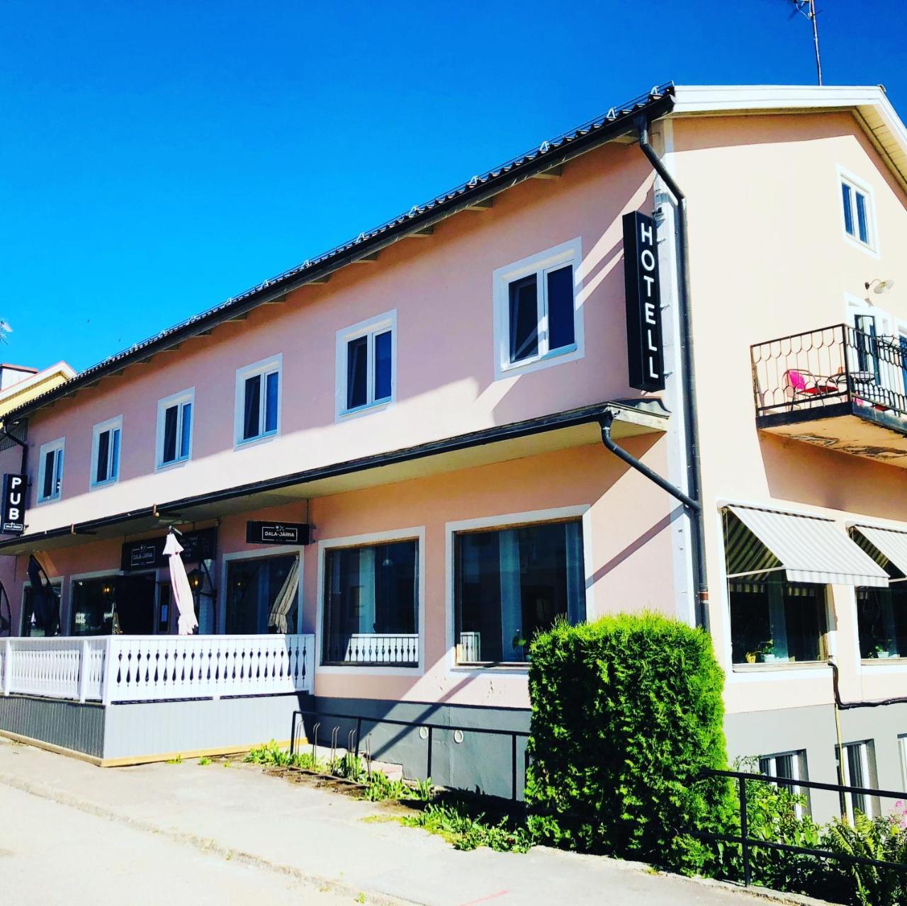 Dala-Jaerna Hotell Och Vandrarhem Экстерьер фото